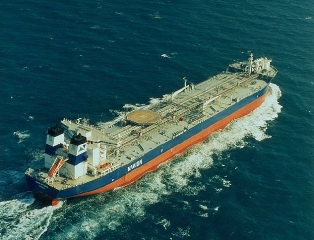 125,000 dwt OIL SHUTTLE TANKER. Foto 2