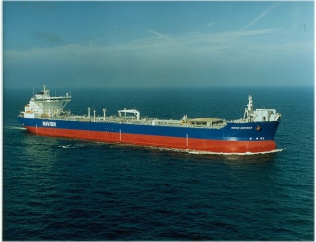 125,000 dwt OIL SHUTTLE TANKER. Foto 1